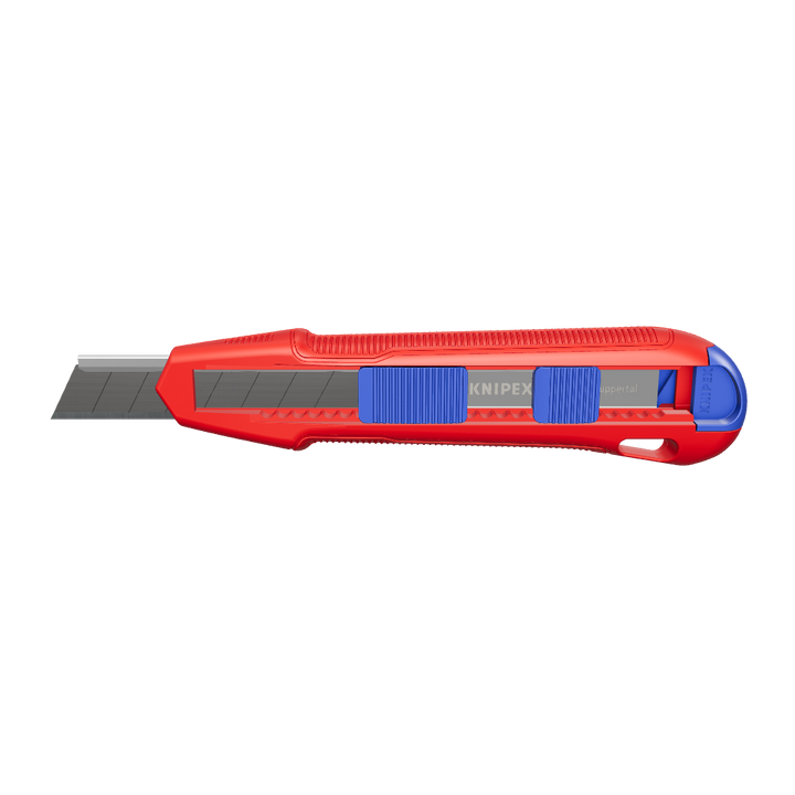 Das Bild zeigt ein rotes Cutter-Messer mit blauen Bedienelementen. Die Klinge ist ausgefahren und besteht aus Metall. Auf dem Griff ist der Schriftzug "KNIPEX" sichtbar. Das Design des Messers wirkt ergonomisch und robust, ideal für präzise Schneidarbeiten.